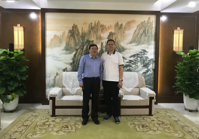 博濟(jì)醫(yī)藥董事長(zhǎng)王廷春一行赴河南仲景宛西制藥考察交流